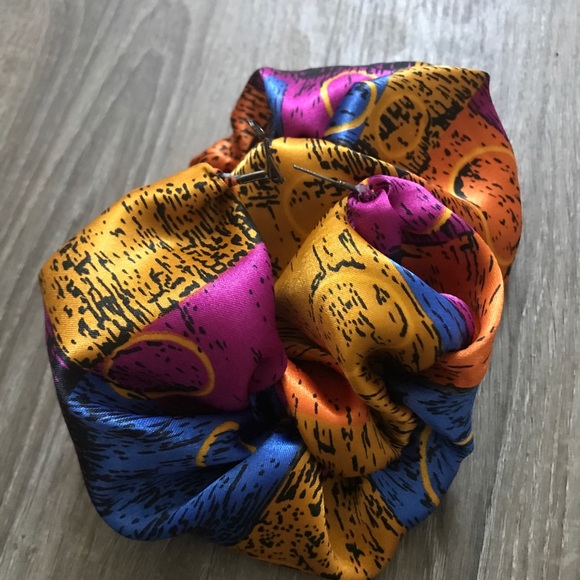 Earrings - Picture 3 of 3